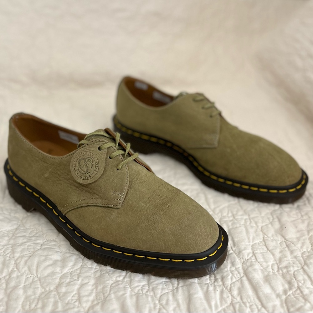 Doc Martins Suede in Khaki Green Sz 8